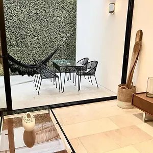 https://luxury-5th-avenue-menesse-32.tulum-hotels.net